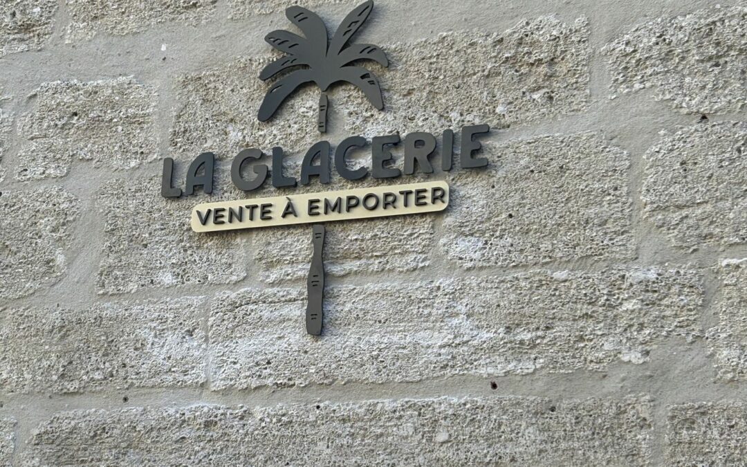 Enseigne lumineuse LED : ce que dit la réglementation en 2026